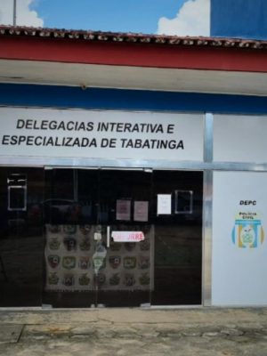 Com o objetivo de tornar o atendimento às mulheres vítimas de violência doméstica e familiar mais eficiente e garantir sua segurança, o promotor de Justiça Alison Almeida Santos Buchacher emitiu à Delegacia de Polícia Especializada (DEP) do município de Tabatinga a recomendação para que seja adotado o Formulário Nacional de Avaliação de Risco em todos os procedimentos sobre violência doméstica e familiar contra a mulher.
