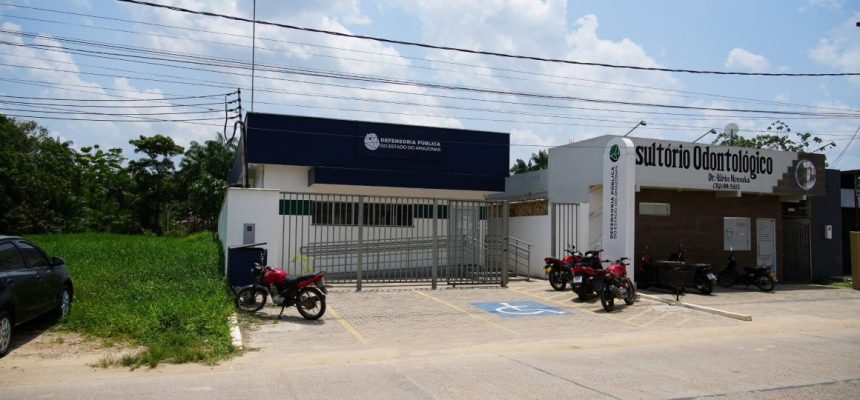 A Defensoria Pública do Estado do Amazonas (DPE-AM) instaurou um Procedimento Coletivo (PC) para fiscalizar e acompanhar a implantação do Serviço de Atendimento às Vítimas de Violência Sexual (Savvis) no município de Tabatinga, distante mais de mil quilômetros de Manaus. A iniciativa tem como foco assegurar um atendimento humanizado e especializado a mulheres, meninas e adolescentes vítimas de violência sexual na região do Alto Solimões.